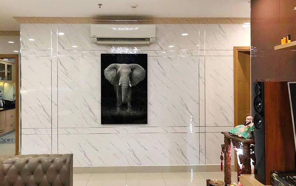 Tấm ốp PVC giả đá được làm từ chất liệu nhựa PVC